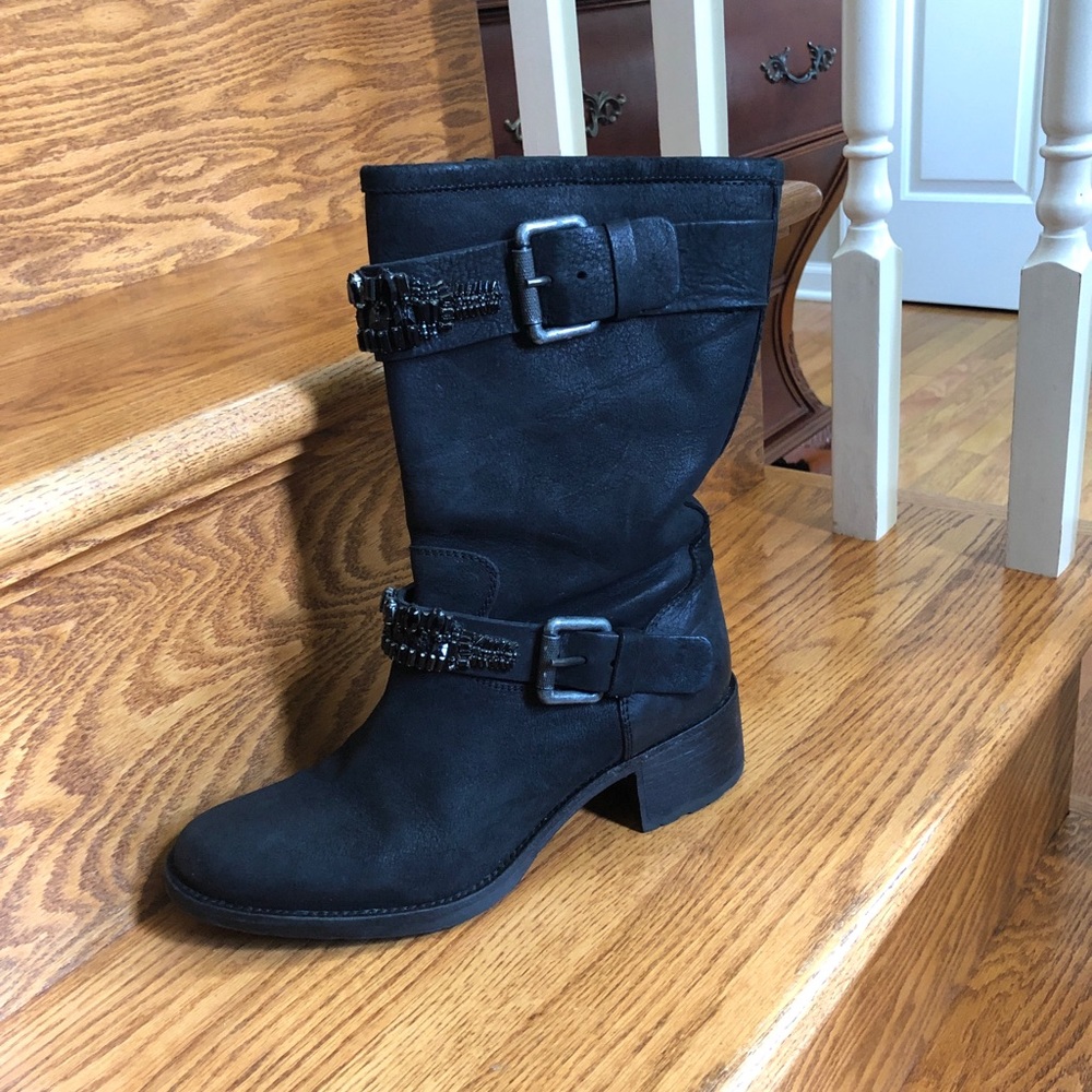 Vera wang boots